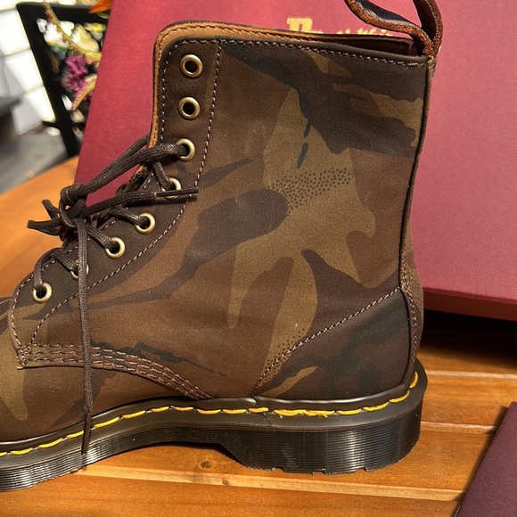 RARE NWT/Box Dr. Martens Pascal Olive & Dark Tan Camo+Abandon. England. US 10M - Picture 6 of 16